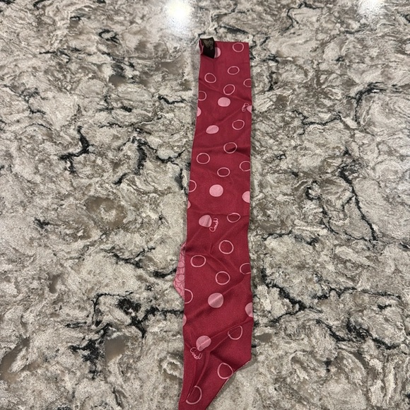 Coach signature c and polka dot pink 100% silk scarf ponytail, ascot 36”x2.5” - Picture 3 of 6